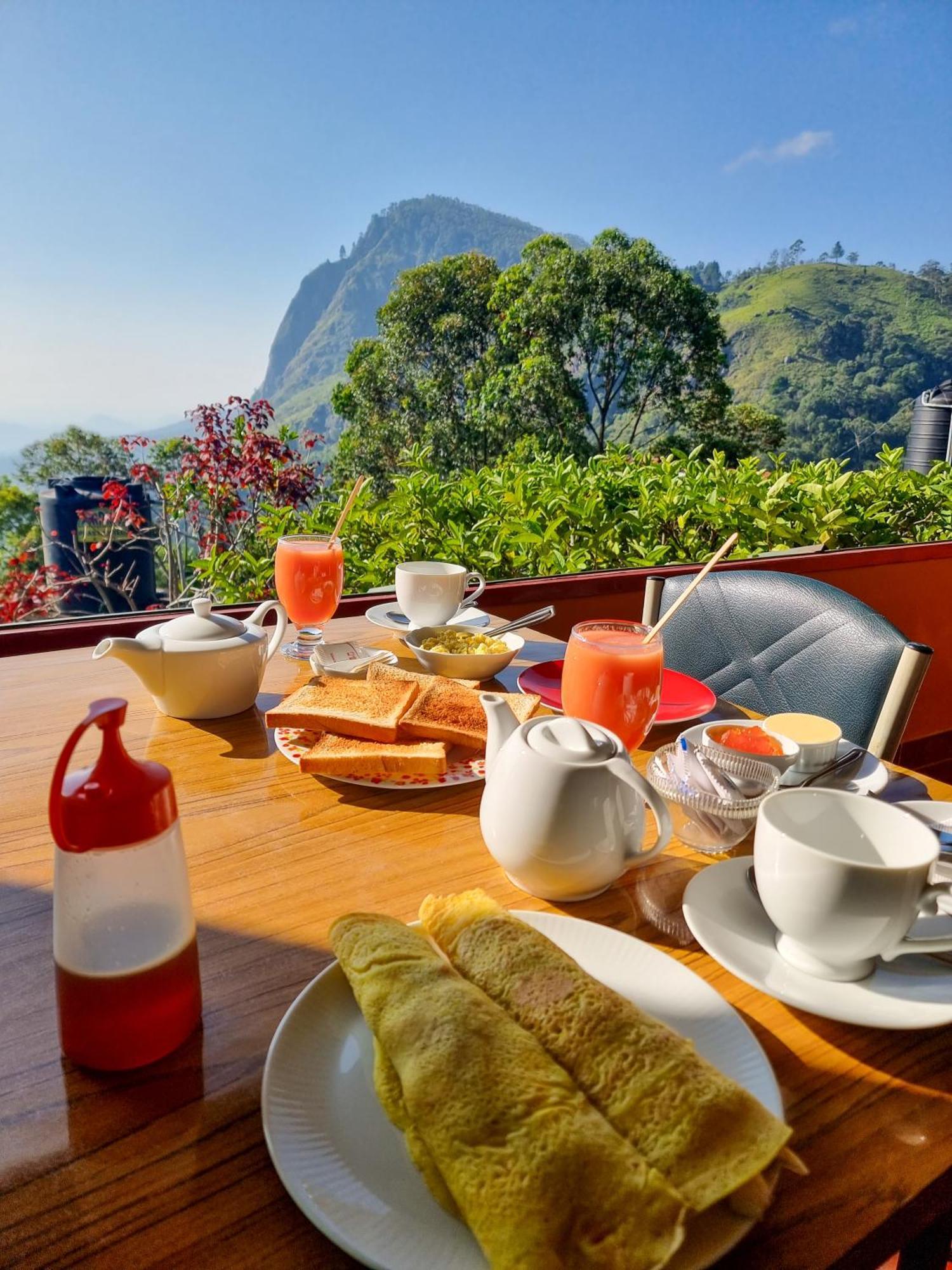 Hilltop Guest House Ела Екстериор снимка