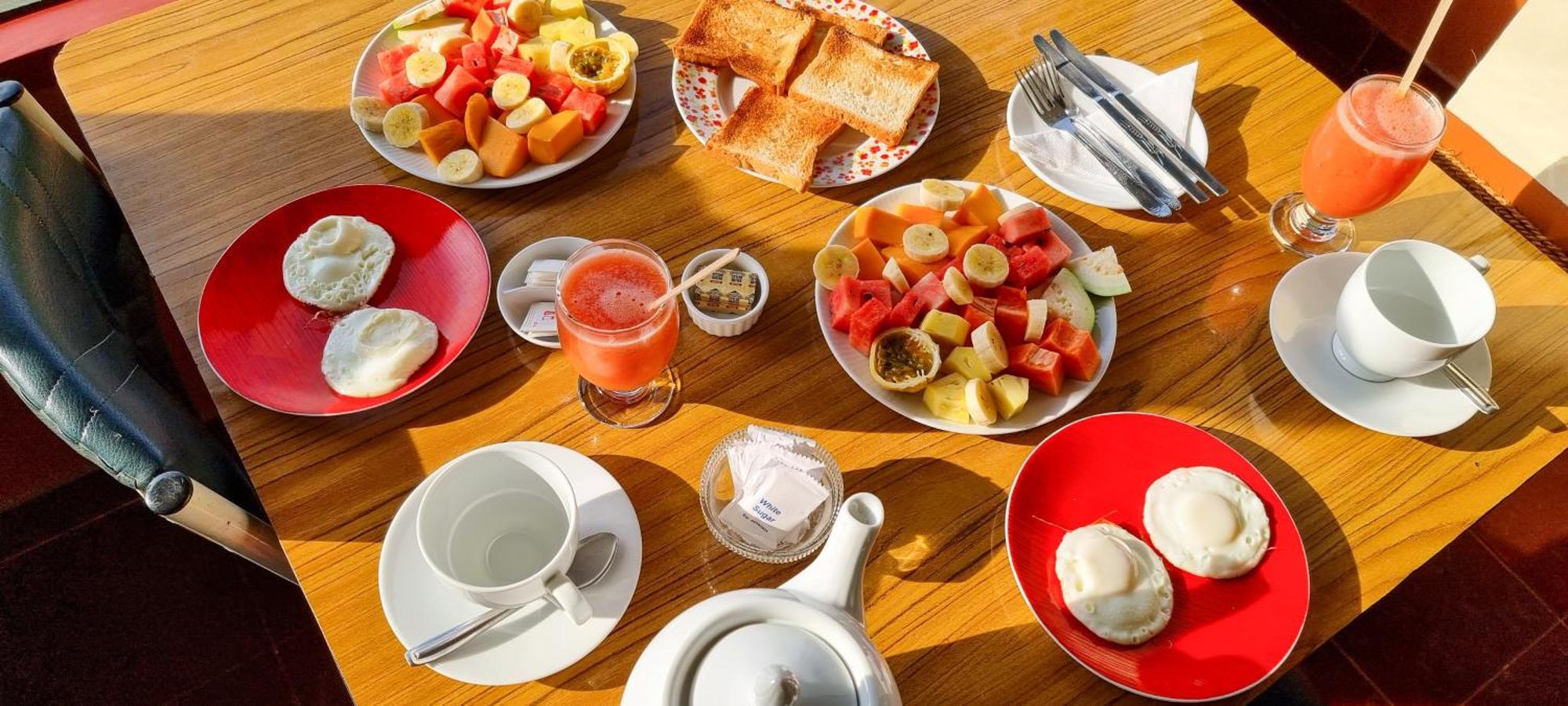 Hilltop Guest House Ела Екстериор снимка
