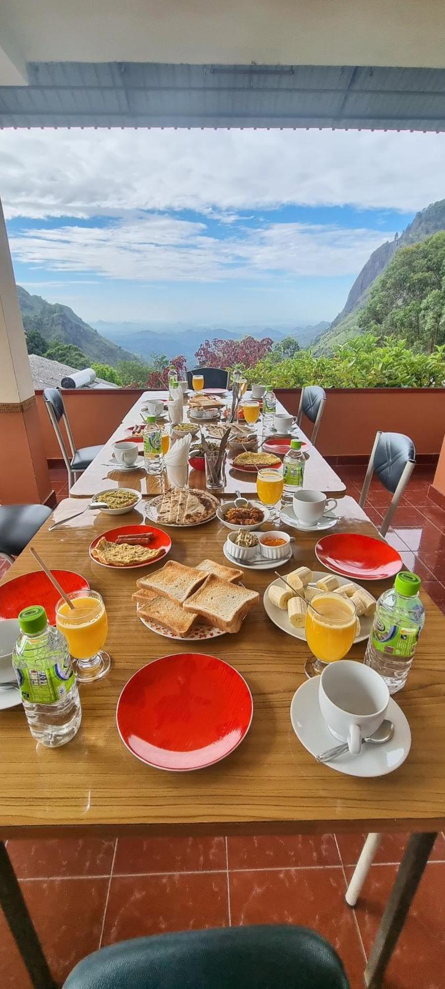 Hilltop Guest House Ела Екстериор снимка