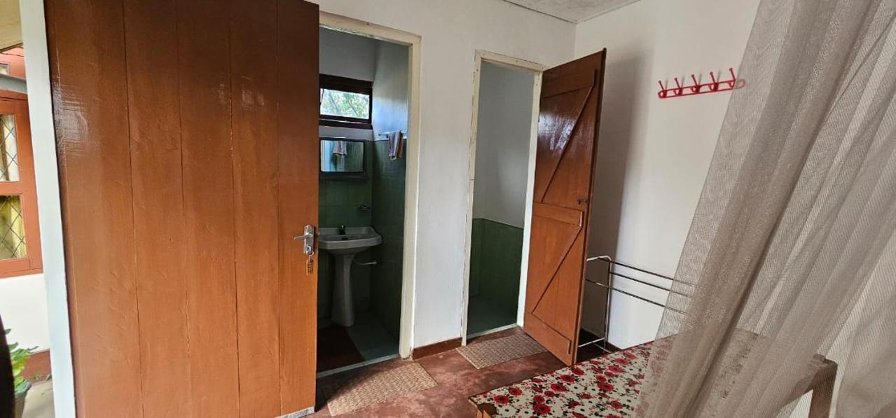 Hilltop Guest House Ела Екстериор снимка